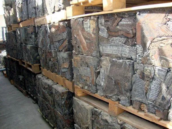 Mixed Unsweated Auto Radiators Scrap