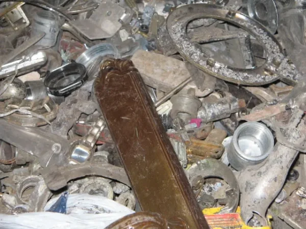 Old Zinc Die Cast Scrap (Saves)