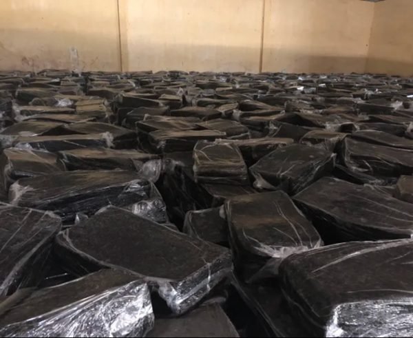 Tanzania factory high quality SVR20 natural rubber best price molding grade