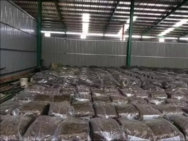 Tanzania factory high quality SVR20 natural rubber best price molding grade